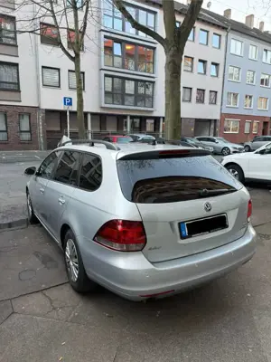 Volkswagen Golf Variant 1.6 TDI DPF BlueMotion Technology DSG MATCH Bild 4