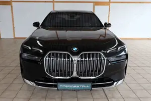 BMW 740 d xDrive Design Pure Excellence Innovations-P Bild 2