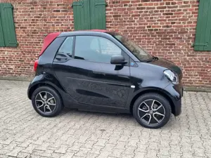 smart forTwo CABRIO EQ*PASSION*1.H*MY2022*BAT-ZERTIFIKAT*18TKM* Bild 1