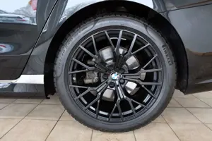 BMW 740 d xDrive Design Pure Excellence Innovations-P Bild 4