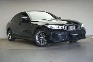 BMW 320 i M Sport Navi/ACC/Kamera/Wide/HUD/Side