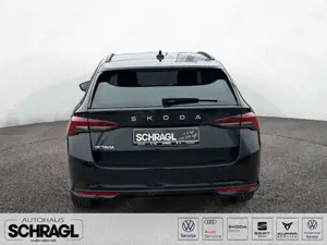 Skoda Octavia Combi 2.0 TDI DSG SELECTION+AHK+NAVI+ACC Bild 4