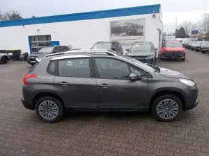 Peugeot 2008 Active, Navi, Klima, PDc, Tempomat Bild 4