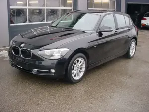 BMW 116 i Sport Line *Sportsitz*HiFi*Navi*