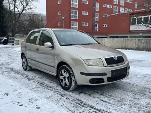 Skoda Fabia 1.4 16V Combi Classic *TÜV NEU*KLIMA*ALU* Bild 3
