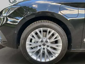 SEAT Leon Road Edition 1.5 e-HYBRID 204PS 6-Gang-DSG Bild 3