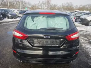 Ford Mondeo Turnier Diesel 2.0 TDCi Start-Stopp PowerShift-Aut Bild 5