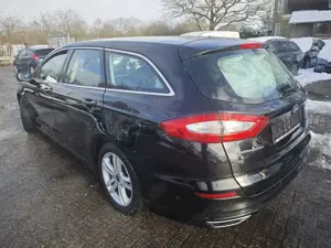 Ford Mondeo Turnier Diesel 2.0 TDCi Start-Stopp PowerShift-Aut Bild 2