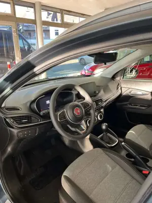 Fiat Tipo Kombi  Cross Bild 5