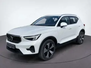 Volvo XC40 XC 40 T4 2WD Plus Bright Plug-In NAVI+LED+SOUND Bild 2