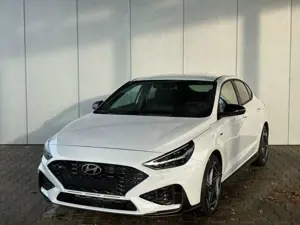Hyundai i30 N-Line Fastback DCT 1.5 T-GDI mHev / Navi ACC S...