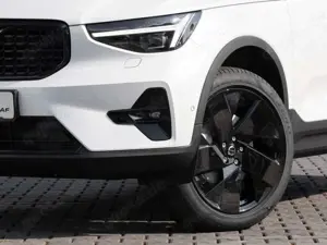Volvo XC40 Ultra Black Edition 2WD Bild 3