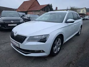 Skoda Superb Combi Style ACC R-Kamera Navi Bi-XENON