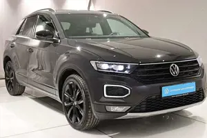 Volkswagen T-Roc Sport 1.5 TSI 110kW DSG LED KAMERA NAVI PDC Klima Bild 3