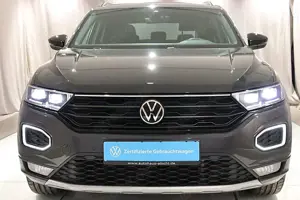 Volkswagen T-Roc Sport 1.5 TSI 110kW DSG LED KAMERA NAVI PDC Klima Bild 2