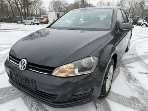 Volkswagen Golf VII Lim. Trendline BMT** SEHR GEPFLEGT**