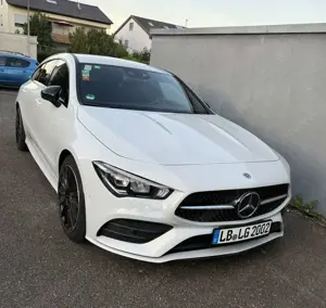 Mercedes-Benz CLA 200 Shooting Brake d Premium auto