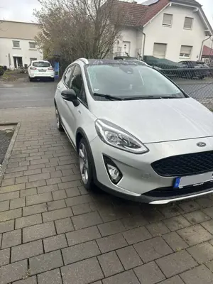 Ford Fiesta Active • Aut. • WinterEasy • 10 Jahre Garantie Bild 2
