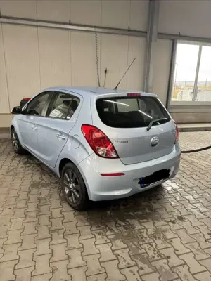 Hyundai i20 1.2 Classic Bild 3