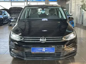 Volkswagen Touran Highline*SHZ*Navi*Standheizung*PDC*CarPlay Bild 2
