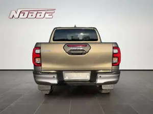 Toyota Hilux 4x4 Double Cab Autm. Invincible Bild 4
