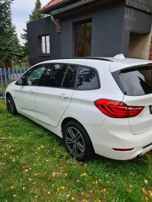 BMW 220 220i Gran Tourer Aut. Sport Line Bild 1