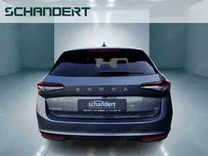 Skoda Superb Combi 1.5 TSI iV Selection DSG Matrix AHK Navi Bild 3