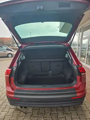 Volkswagen Tiguan Sound LED,AHZV,NAVI,SH,APP Bild 5