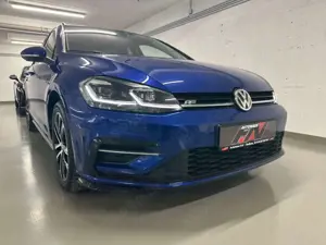 Volkswagen Golf VII Var. Highline Pano/R-Line/LED/ACC/AHK..