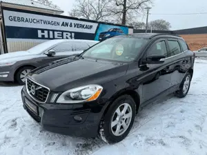 Volvo XC60 XC60 Momentum AWD*TUV NEU* AHK*PANORAMA*