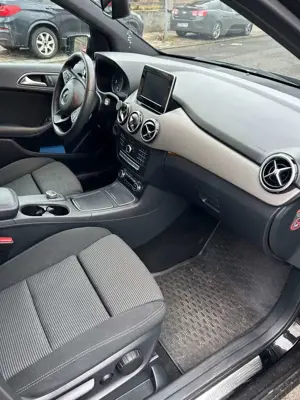 Mercedes-Benz B 200 B 200 (CDI) d 4Matic 7G-DCT