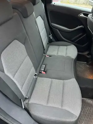 Mercedes-Benz B 200 B 200 (CDI) d 4Matic 7G-DCT Bild 4