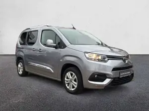 Toyota Proace City Verso 1.5 D-4D L1 Team Deutschland Bild 3