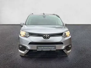 Toyota Proace City Verso 1.5 D-4D L1 Team Deutschland Bild 2