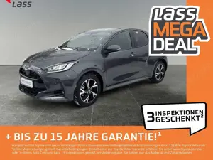 Toyota Yaris 1.5 Teamplayer ACC AUT Fernlichtass. Kam.