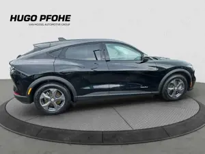 Ford Mustang Mach-E 75.7 kWh LED ACC RFK LEDER SHZ Bild 3