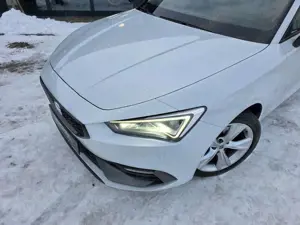 SEAT Leon Sportstourer FR*Led*Ahk*Pdc*Navi*VC*L-Ast* Bild 2