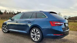 Skoda Superb Superb Combi 2.0 TDI DSG AWD LK Bild 4