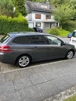 Peugeot 308 308 SW BlueHDi 120 Stop Bild 2