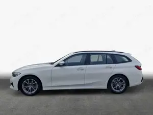 BMW 320 i Touring Aut. Sport Line *AHK*LED* Bild 5