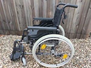 Rollstuhl faltbar