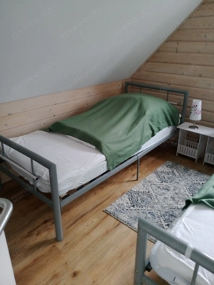 2 Metallbetten mit Lattenrost