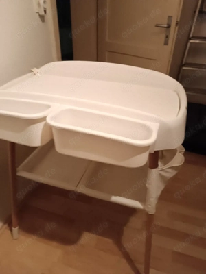 Wickeltisch mit stillkissen