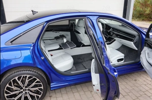 2024 AUDI A8 L 60 TFSI V8 lang Bild 3