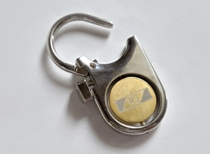 Schlüsselanhänger R1 Zig.Metall glänzend silber messing vintage 80er