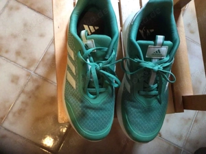 Adidas Sportschuhe gr. 37 1 2 Neuwertig 