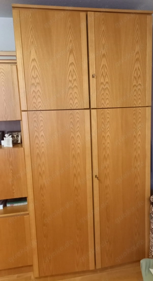 Schlafzimmer-   Büroschrank aus Massivholz