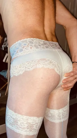Unschuldiges Weiß aber heiße und sexy Spitze. Bild 4