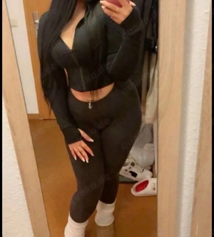 Junge türkische Herrin (22) sucht devoten Online-Sklaven für langfristige Erziehung Bild 3
