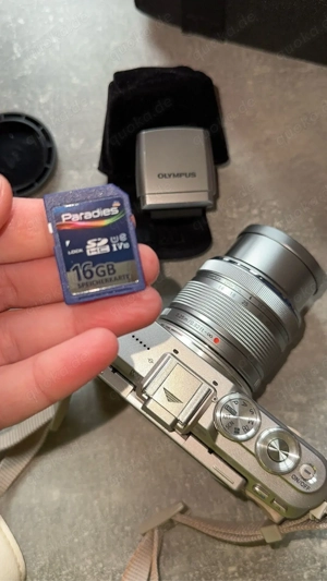 Olympus Pen E-PL 8 Systemkamera